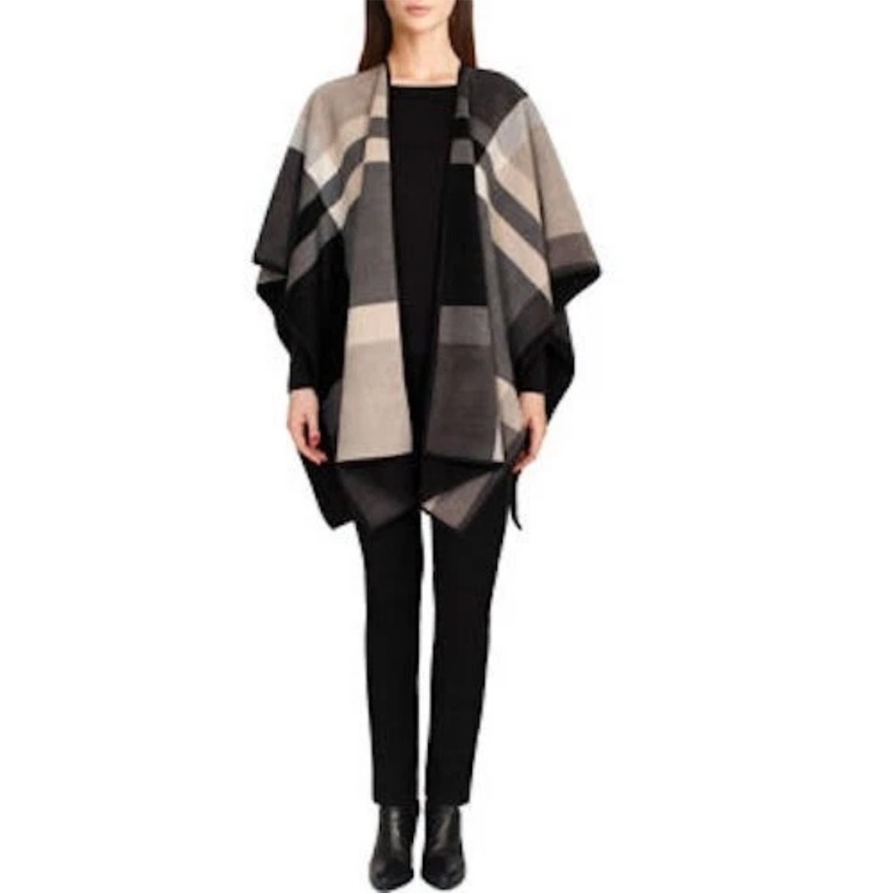 IKE BEHAR Ladies REVERSIBLE Fashion WRAP Gray Plaid Reverse to Black